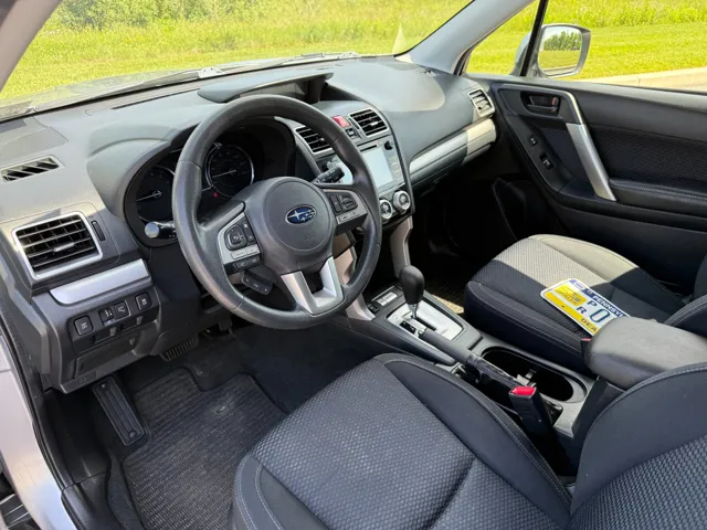 2017 Subaru Forester Premium - Photo 9