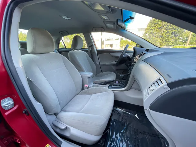 2013 Toyota Corolla L - Photo 19