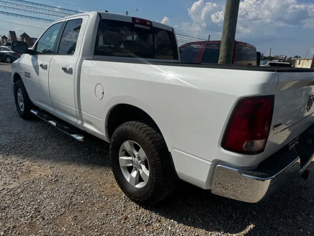 2013 Ram 1500 SLT photo 3