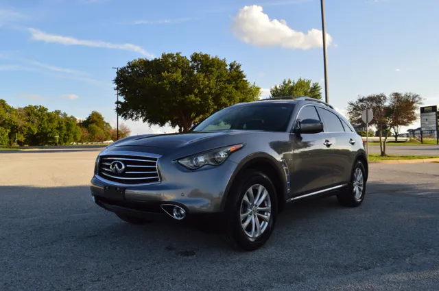 2015 INFINITI QX70