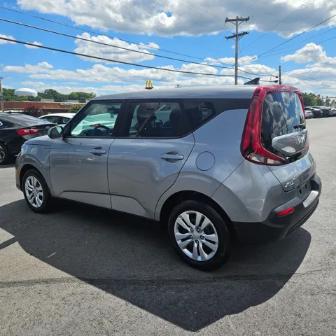 2022 Kia Soul LX - Photo 6