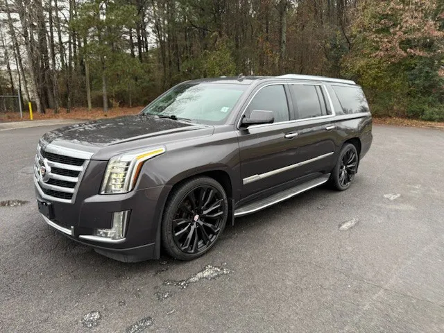 2015 Cadillac Escalade ESV Luxury's photo