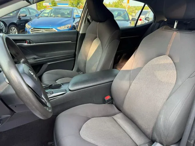 2020 Toyota Camry LE - Photo 24