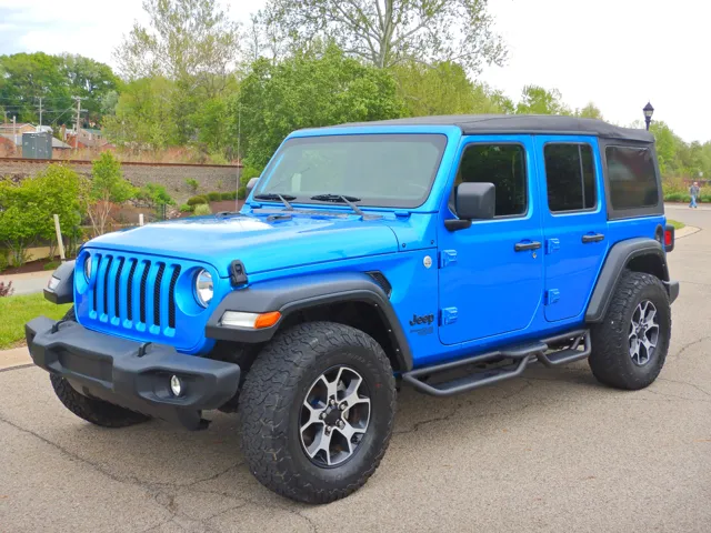 2021 Jeep Wrangler Sport S's photo