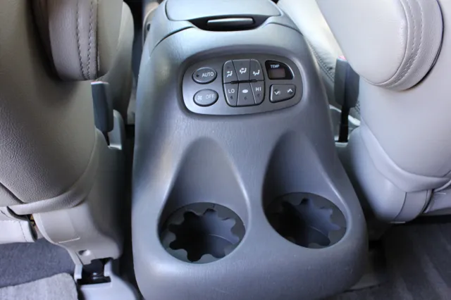 2001 Toyota Sequoia Limited - Photo 48