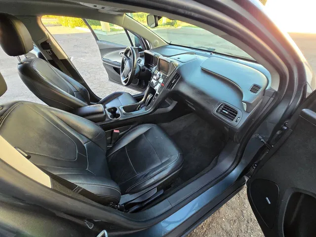 2011 Chevrolet Volt Base - Photo 35
