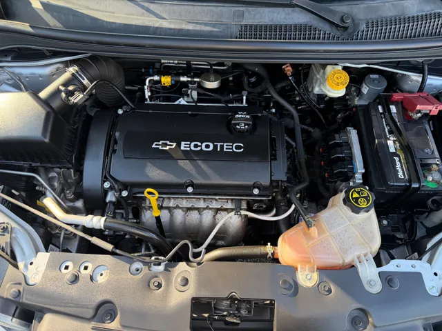 2015 Chevrolet Sonic LT - Photo 14