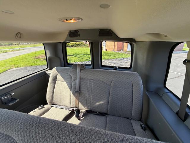 2005 Chevrolet Express 1500 AWD