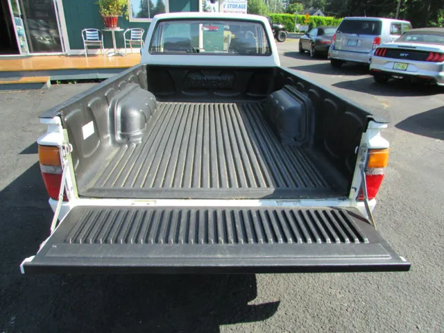 1986 Toyota Pickup - Photo 6