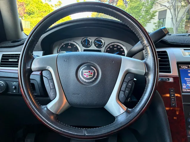 2012 Cadillac Escalade ESV Base - Photo 25
