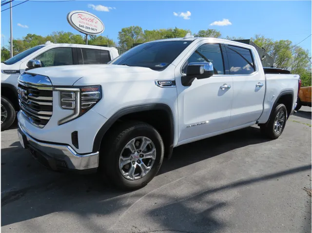 2025 GMC Sierra 4WD Crew Cab Short Box SLT's photo