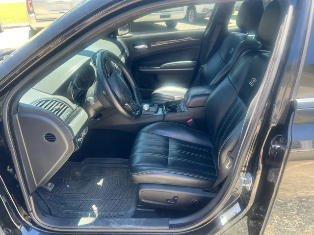 2019 Chrysler 300 S - Photo 11