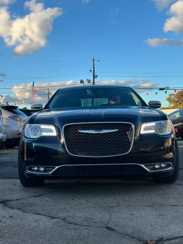 2016 Chrysler 300 C's photo