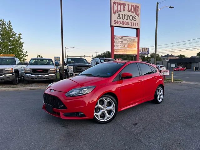 2013 Ford Focus 5 Door Hatch ST's photo