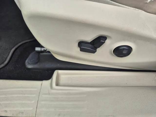 2017 Chrysler Pacifica Limited - Photo 13