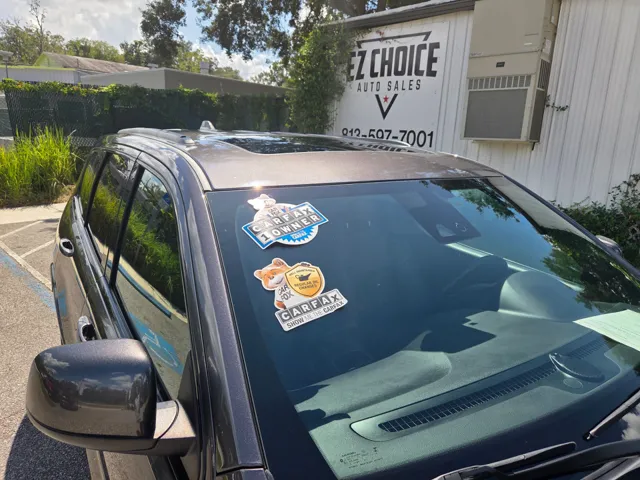 2021 Jeep Grand Cherokee Laredo photo 4