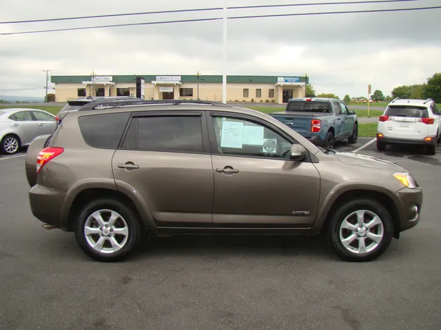 2012 Toyota RAV4 Limited's photo