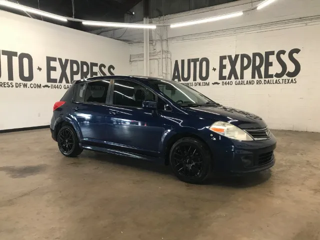 2012 Nissan Versa's photo
