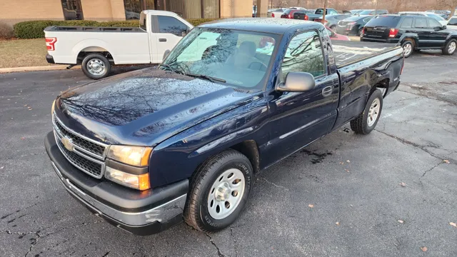 2007 Chevrolet Silverado Classic 1500 Work Truck - Photo 13