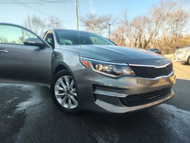 2018 Kia Optima EX AT's photo