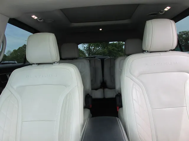 2018 Ford Explorer Platinum - Photo 12