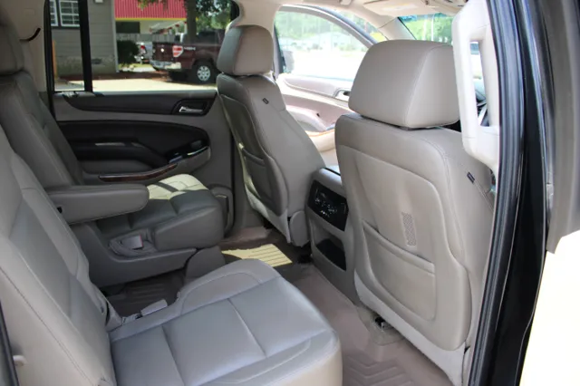 2015 Chevrolet Suburban LTZ - Photo 25