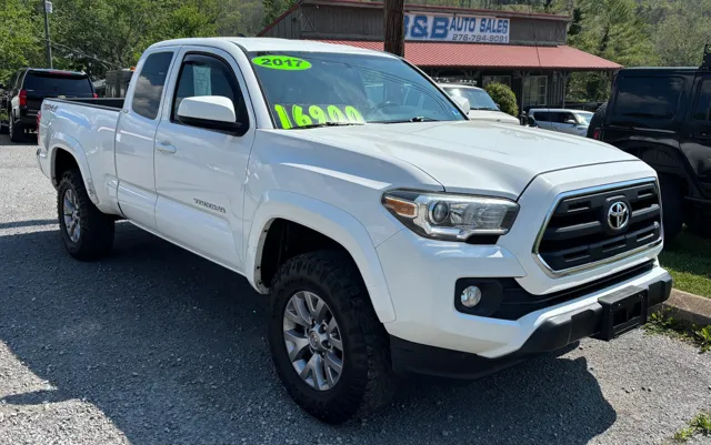 2017 Toyota Tacoma SR5