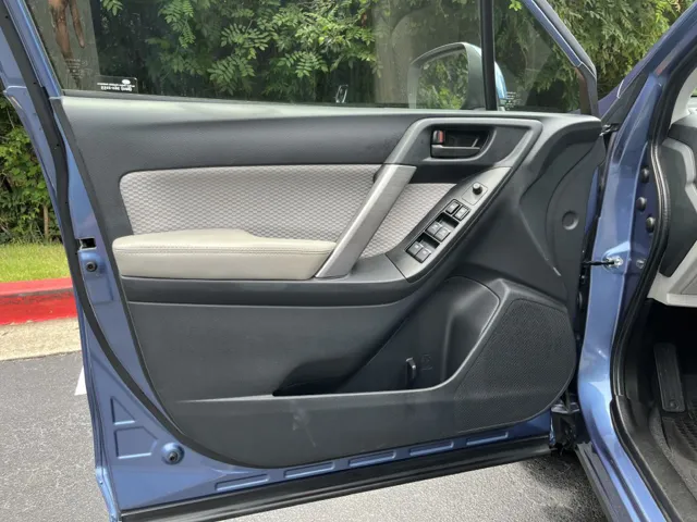 2017 Subaru Forester Premium - Photo 13