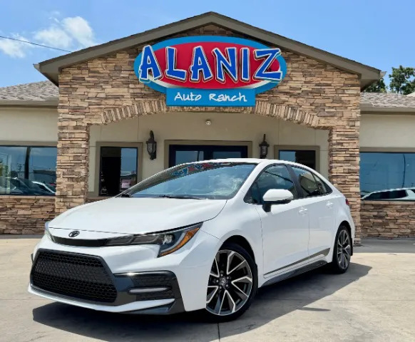 2022 Toyota Corolla SE's photo