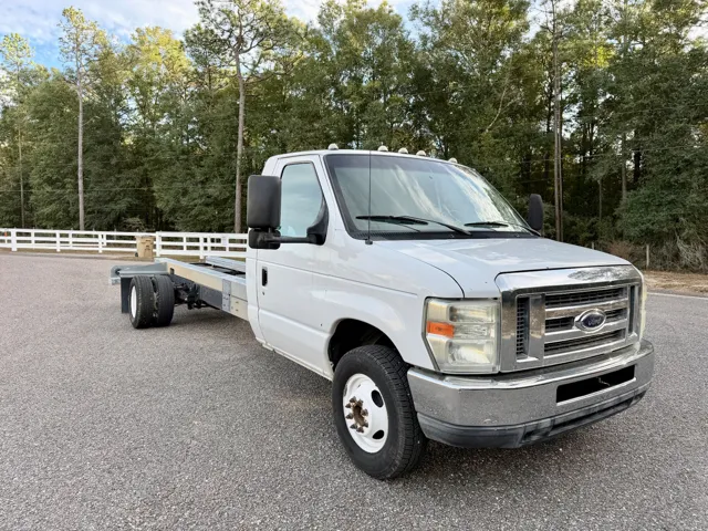 2011 Ford Econoline's photo