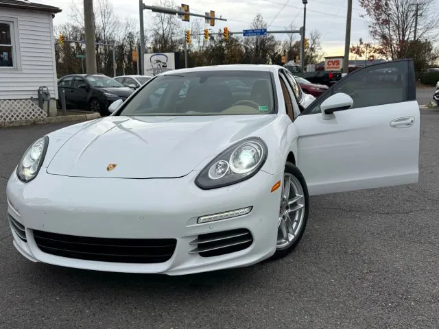 2014 Porsche Panamera Base's photo