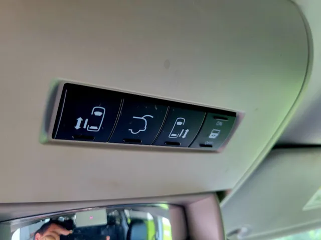 2015 Chrysler Town & Country Touring - Photo 19