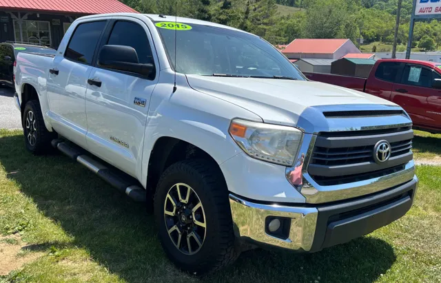 2015 Toyota Tundra's photo