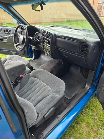2000 Chevrolet S-10 LS - Photo 13