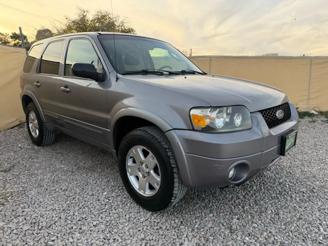 2007 Ford Escape Limited's photo