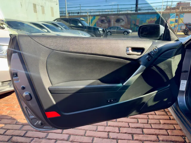 2016 Hyundai Genesis Coupe Ultimate - Photo 10