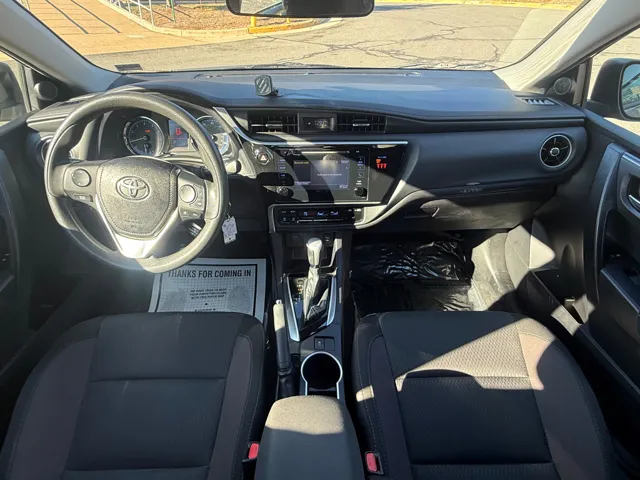 2019 Toyota Corolla LE - Photo 9