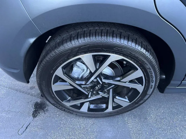 2023 Hyundai Kona Limited - Photo 30