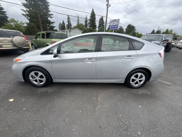 2014 Toyota Prius's photo