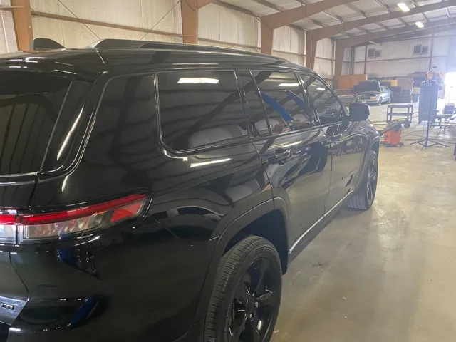 2023 Jeep Grand Cherokee L Limited - Photo 2