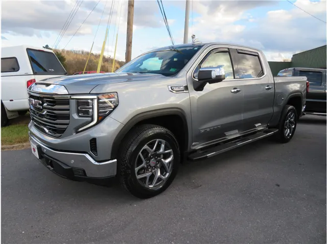 2024 GMC Sierra 1500 SLT's photo