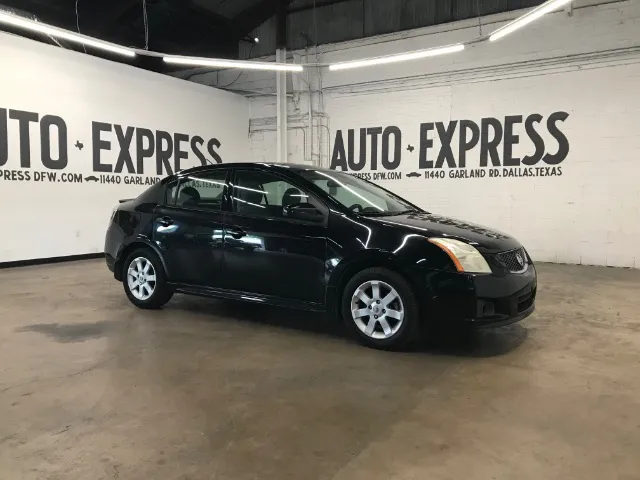 2011 Nissan Sentra's photo