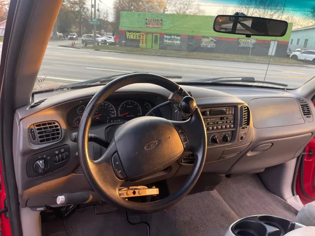 1999 Ford F-150 LARIAT - Photo 16