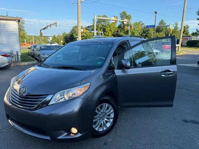 2014 Toyota Sienna