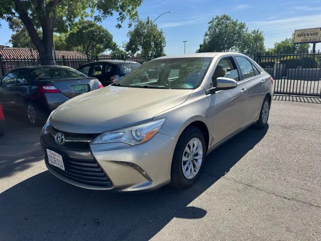 2017 Toyota Camry LE