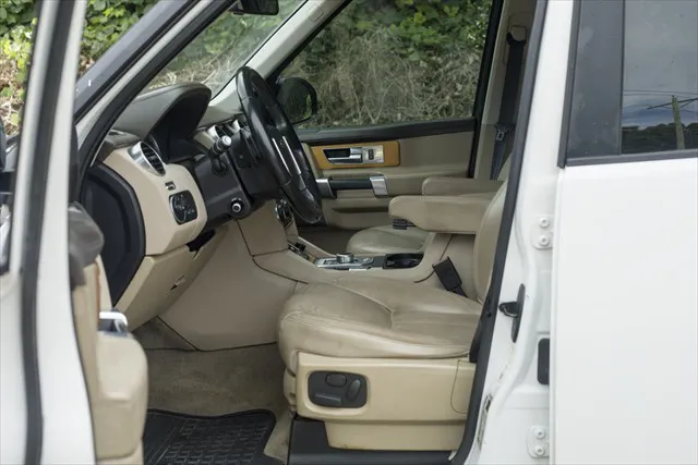 2016 Land Rover LR4 HSE LUX - Photo 13