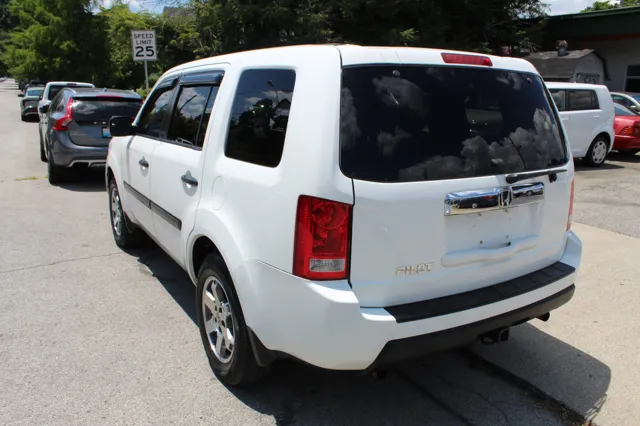 2010 Honda Pilot LX photo 5