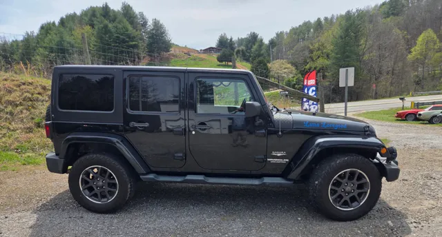 2012 Jeep Wrangler Unlimited Sahara