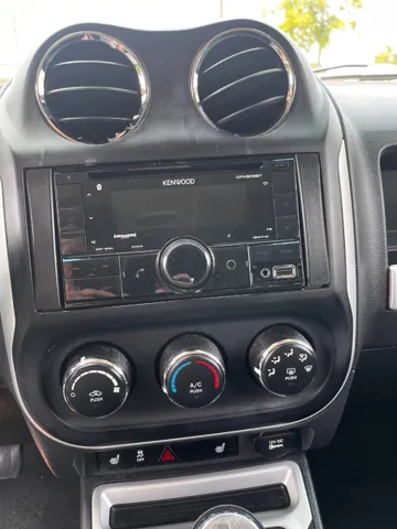 2017 Jeep Compass Latitude - Photo 6