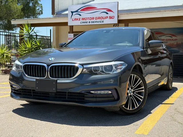 2018 BMW 5 Series 530e xDrive iPerformance Sedan's photo